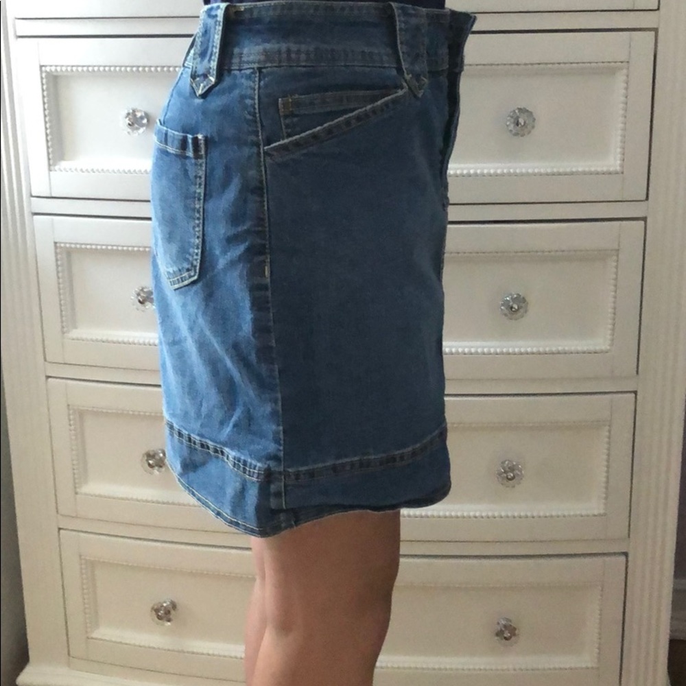Jean skort - Picture 2 of 6